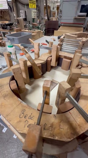 An acoustic guitar mold with a guide inside!