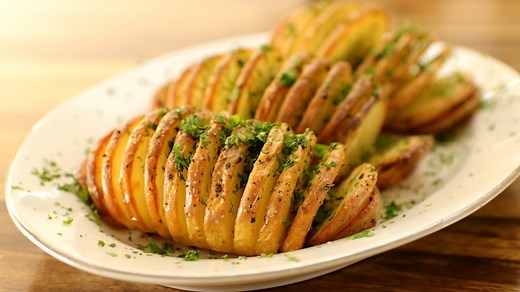 How to Make Hasselback Potatoes
