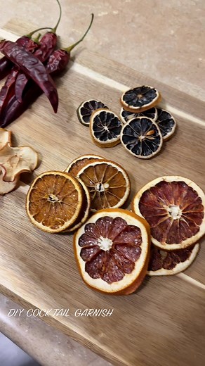 DIY Cocktail Garnish Ideas for Impressing Your Guests