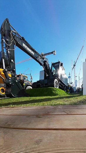 91K views · 1.8K reactions | Powered by Hydrogen! Hyundai Construction Equipment Europe Follow @diggersanddozers and SUBSCRIBE to us on YouTube! #excavator #trucks #drone #mavic #phantom4 #dji #aerialphotography #heavyequipment #heavymachinery #constructionequipment #constructionmachinery #construction #demolition #quarry #mining #diesel #oilandgas #machine #machinery #operator #london #truck #18wheeler #photography | Diggers & Dozers | Facebook