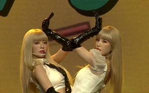 【超清 4K】首舞台！美女贴贴！Apink CHOBOM 'Copycat' MV +首舞台