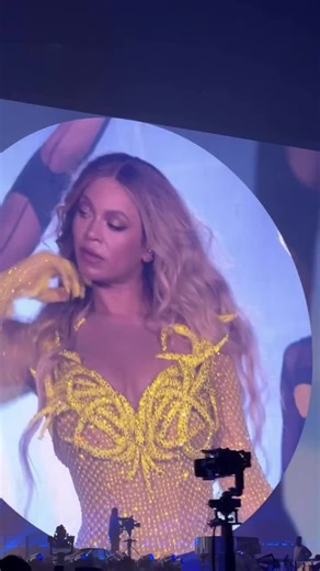 Beyoncé - PURE/HONEY 💕🐝 #beyhive #beyonceknowlescarter #beyonce #purehoney #renaissanceworldtour