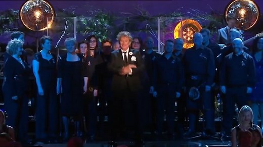 2.4M views · 73K reactions | Happy 2020 everyone! We'll take a cup o' kindness yet, for auld lang syne! | Rod Stewart | Facebook