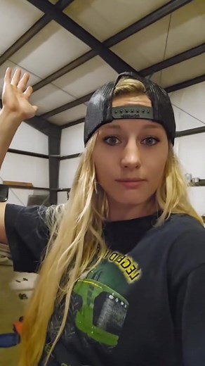 4.8K views · 461 reactions | #dieselmechanic #femalemechanic #dieselrepair #thedieselqueen #bluecollarwomen #heavyequipmentmechanic #cummins | The Girl Mechanic | Facebook