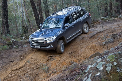 2016 Toyota LandCruiser 200 Series Sahara review | Practical Motoring