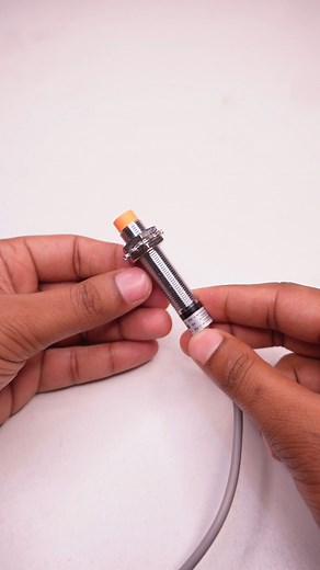 This Sensor Detects Metal Without Touching It! #electronics #diy #engineering | Naba Tech World