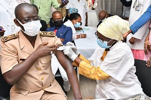 Lancement régional de la vaccination contre la Covid-19 à Nabil Choucair par le Gouverneur de Dakar (Photos)