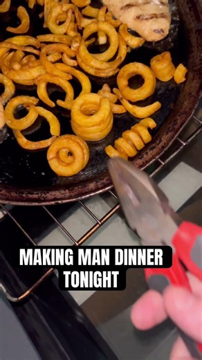 MAKING MAN DINNER TONIGHT #mandinner #wifesaway