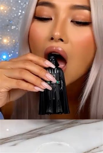 Satisfying Darth Vader Bites ⚫️✨ #asmr #asmreating #asmrsounds #asmrai #starwars #darthvader
