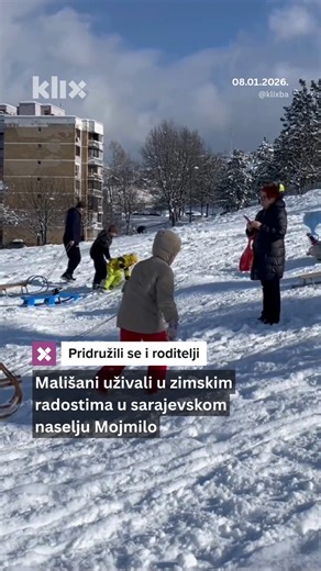 Mališani uživali u zimskim radostima u sarajevskom naselju Mojmilo | Klix.ba