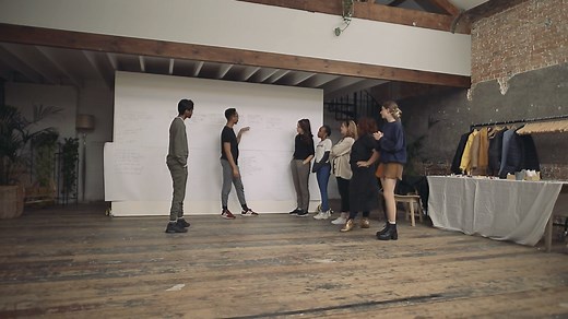 Watching actively and making notes - Live theatre evaluation - AQA - GCSE Drama Revision - AQA - BBC Bitesize