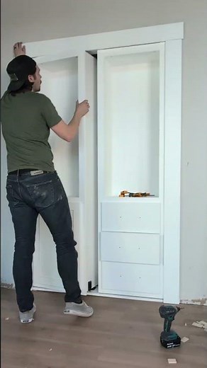 Hidden Doors made to last 🦾 1:Easy Installation 2:High Quality 3:Secretive 4: Not AI 5:Bookcase