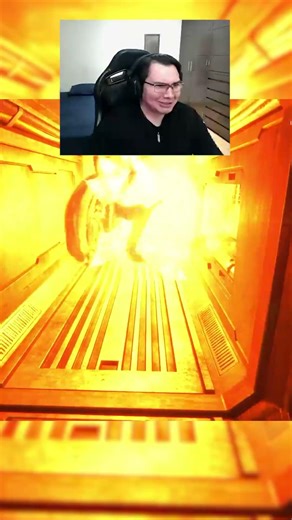 Le arrojé la molotov al Alíen si o no?