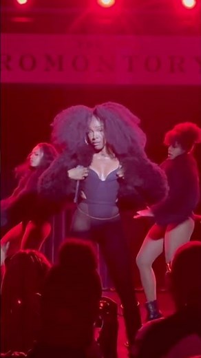 “Bussifame” live performance in Chicago 🚨