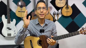 34K views · 1.8K reactions | CUATRO DE CONCIERTO VS CUATRO BÁSICO. Prof Alis Cruces Queridos amigos, en éste video les hago una comparación de un cuatro de principiante "Básico" Vs un cuatro de concierto, detallando los puntos más importantes de dicha comparativa. Espero que te sea de mucha ayuda el vídeo para elegir un nuevo cuatro para estudiar. Espero que les guste el vídeo Contacto: tutorialesaliscruces@gmail.com www.aliscruces.com. | Alis Cruces | Facebook
