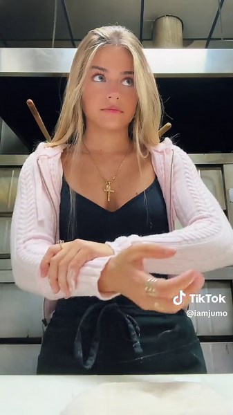 Secret Special Pizza Recipe: Unique and Delicious Italian-American Delight