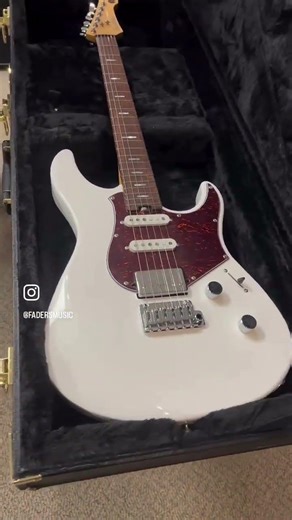 Yamaha PACP12 Pacifica Professional – Shell White