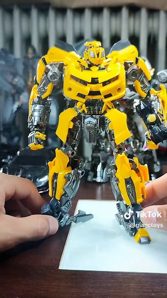 Masterpiece Movie 03 - Bumblebee #tranformers #masterpiece #masterpiecemovie #transformersmasterpiece #mpm #transformersmpm #mpm03 #mpmbumble #legendarytoys #lts03c #wasp #whativedone #newdivide #linkinpark #riseofthebeasts #live #trending #kpop #optimusprime #autobots #peru #machupicchu #madrid #michelbay #revengeofthefallen