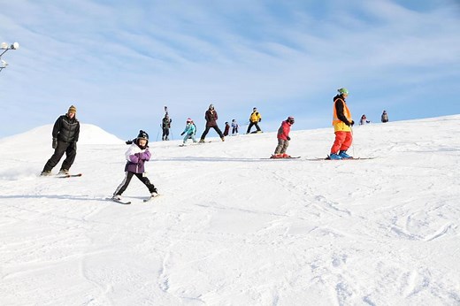 Snowboarding & Downhill Skiing in Manitoba