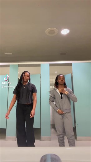 #dc #dcus #queens #dabest #twinnnnn | dancing queens