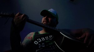 14 reactions | Yo aprendiendo de cero a tocar esta vaina ….. mis respetos a mis tíos que son unos duros saludos a el trío los @romanticos … lo lograré  #pacasdebilletes #Spotify #LaNota #CirocAz #venami #MalaMia #toxicoamor #SinTuAmor #lasvegas #sisepuede | Ciro Caz | Facebook