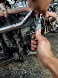 3.3M views · 17K reactions | video real tanpa dipercepat reparasi tap baut oli dol ga sampe 5 menit #bengkelmotor #otomotip #tutorial | Belajar Mekanik Dari NOL | Facebook