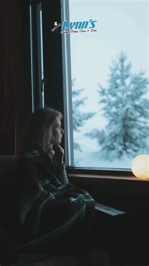 🔥 How often should you service your furnace in Winnipeg? 🔥 The answer: once a year. Winnipeg’s harsh winters mean your furnace works harder than most. Annual maintenance helps prevent costly breakdowns, keeps energy bills lower, and ensures your system runs safely. In our latest blog, we cover: 🔧 What’s included in a furnace tune-up 🔧 Benefits of annual maintenance (safety, efficiency, reliability, lifespan) 🔧 Signs your furnace may need service right away 👉 Don’t wait for the coldest day 