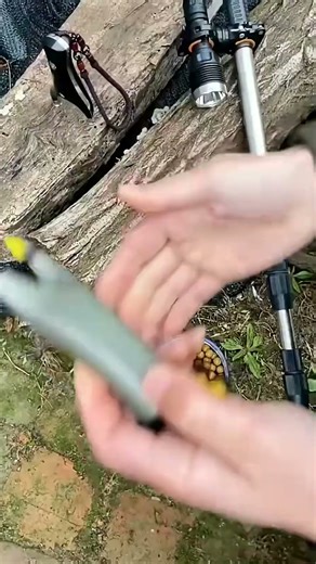 Slingshot Everythin345archies on Instagram: "binding method of slingshot rubber band #catapult #slingshot #outdoor... _viral_1km"