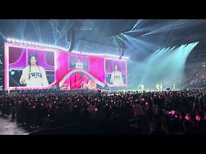 TWICE - "Look At Me" (Encore Roulette) [Live in Las Vegas]
