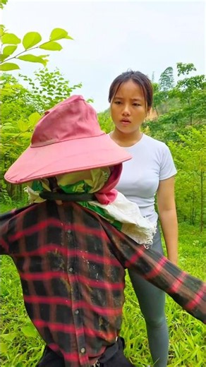 The girl discovered the truth behind the scarecrow #survival #bushcraft #camping