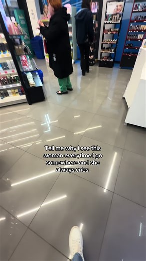 😭😭 #cryingwoman #creepy #viral #jesuschrist #foryoupage | creepy