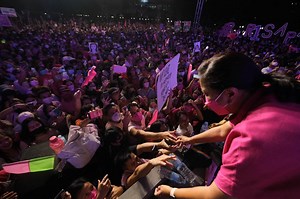 'Gumising na': 35,000 dare show up for Robredo in Davao del Norte