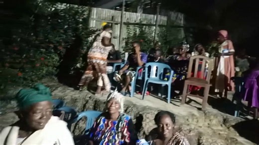 30 secondes de show pour la coupure du gâteau. N'écoutez pas la voix de la fin là 😂😂😂 | Abbé Etienne Bakaba Le Mannequin de Jésus