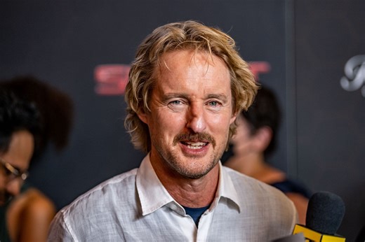 Which golfers are confirmed in Apple TV 's latest golf comedy featuring Owen Wilson?