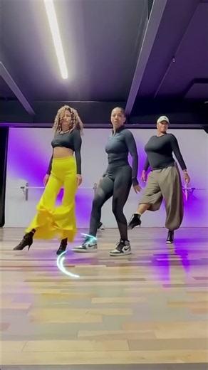 These Moves 🎨 Are Next Level! 🤯 🔥 #shorts #dance #dancer #trythatinasmalltown #renaissanceworldtour