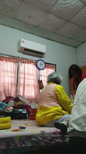 ep 975 สวัสดีตอนเช้า 08:56 น ฟังข่าวนิทานกับลูกคนที่3 หม่อนฉัตรอินปันรักพ่อแม่ กำลังถ่ายทอดสด!