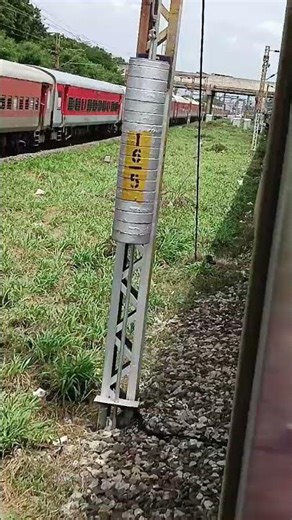 #trainexpress #music #dj #electronicmusic #housemusic #edm #train #lifeisbutadream #railway #cute