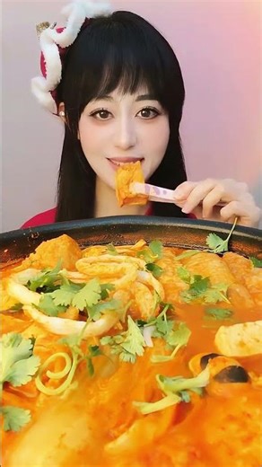 The stringed cheese sticks spicy porridge beef tendon noodles are incredibly refreshing#Re