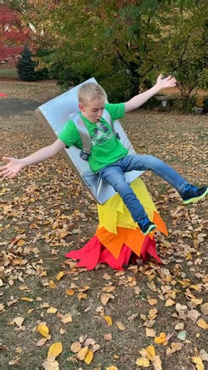 3.4M views · 21K reactions | Perfect Last-Minute Halloween Costume 藍  This video was produced by Network Media and Benson Bros | Rick Lax | Facebook