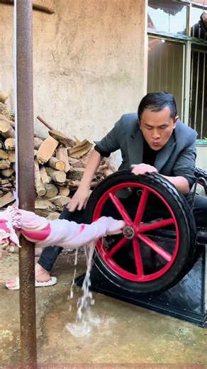 Old Thing, New Play: Water Wheel Spins, Towel Turns into Water Curtain!