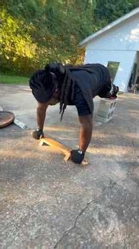 Decline Push ups hit different. #pushups #streetworkout #declinepushups #pullups #getstrong
