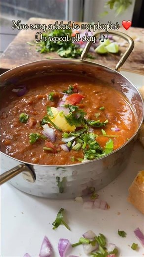 New song on loop 🎧 and buttery Pav Bhaji on stove #dhurandhar2 #dhurandhar2therevenge #shortsviral