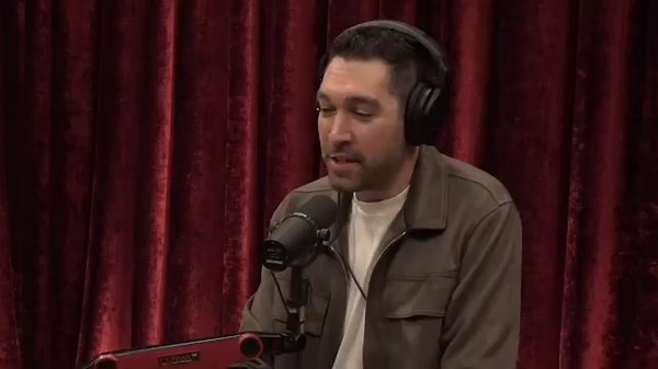 79K views · 2K reactions | Dave Smith on Hyper-Inflation and Fractional Reserve Banking Taken from JRE #2067 w/Dave Smith: https://open.spotify.com/episode/2VdOITiKENVSqZvZDY0HrV?si=49d58faf0a2544dd | The Joe Rogan Experience | Facebook