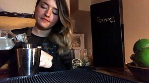 It's time to liven up your next virtual happy hour! In this episode of Best Seat in the House, The Roosevelt Room bartender Ashlea Latham teaches you how to make her simple "at home" Medicina Latina. Gather your ingredients and make one for yourself - https://bit.ly/2zz0Bo8 Thanks to Swimming With Bears for the sweet tunes! | Visit Austin, Texas