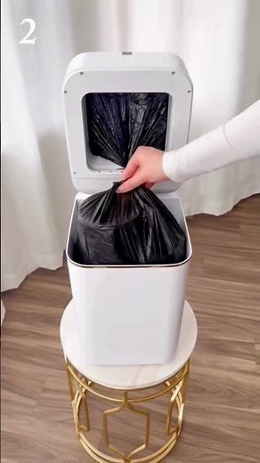 Self Sealing & Self Changing Smart Trash Bin with Motion Sensor