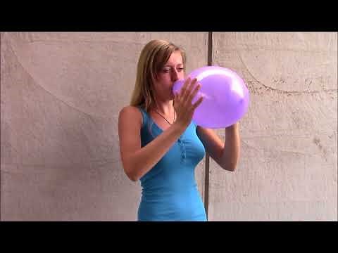 Einen Luftballon aufpusten, bis er platzt.