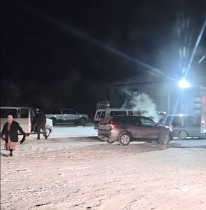 50K views · 786 reactions | Amish folks looking for their ride home on this frosty night after the Froman Hill Boys Home Appreciation banquet near Walnut Creek Ohio. JD | AmishLeben | Facebook