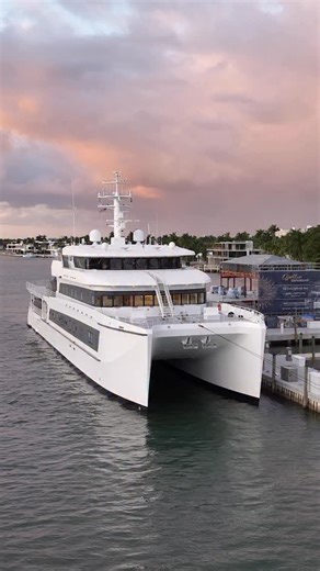 Spotted by YachtWay, the 68.2 m ShadowCat catamaran WAYFINDER is often linked to Bill Gates across industry sources and valued at around €55 million. Built 2021 by Astilleros Armon, Incat Crowther’s naval lines and exterior give her that aggressive, go-anywhere stance on a 14.4m beam. Oliver Design keeps the interiors sharp and practical for 12 guests. Twin MTUs hit 20 knots, 200k litres of fuel for serious range, plus helipad, hangar, beach club setup. YachtWay.com is the world’s ecosystem to D