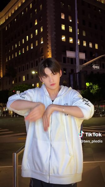 My Cat Tutorial with JIHOON from TWS | Learn Finger Dance & Basic Dance