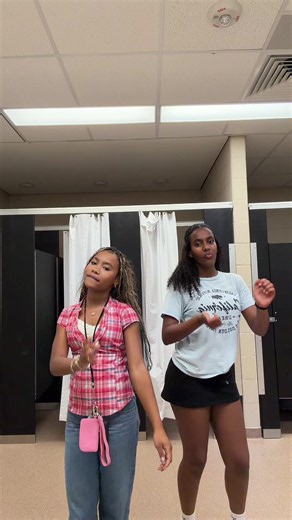 dc us!!! @dinah_azamed #fyp #dance #blowthisup #viral #xyzbca | tik tok dance
